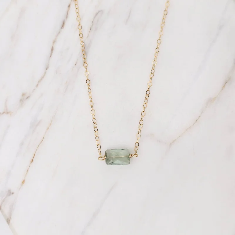 Beautiful Long Pendant Necklaces For Elegant Wear-Rectangular Green Amethyst Necklace