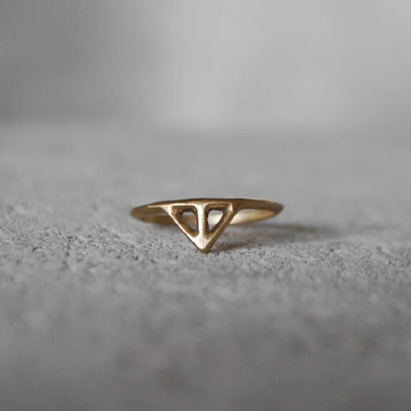 Classic Engagement Rings For Timeless Style-Taika Small Ring Bronze